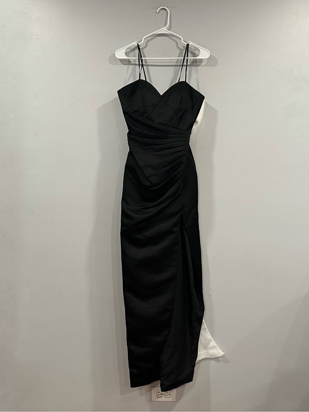 Mac Duggal 49879 Black Satin Strapless Bustier Gown Oversized Bow sz 6 NEW - Picture 2 of 8
